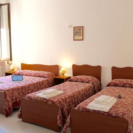 Albergo Del Santuario Santa Maria di Leuca Eksteriør billede