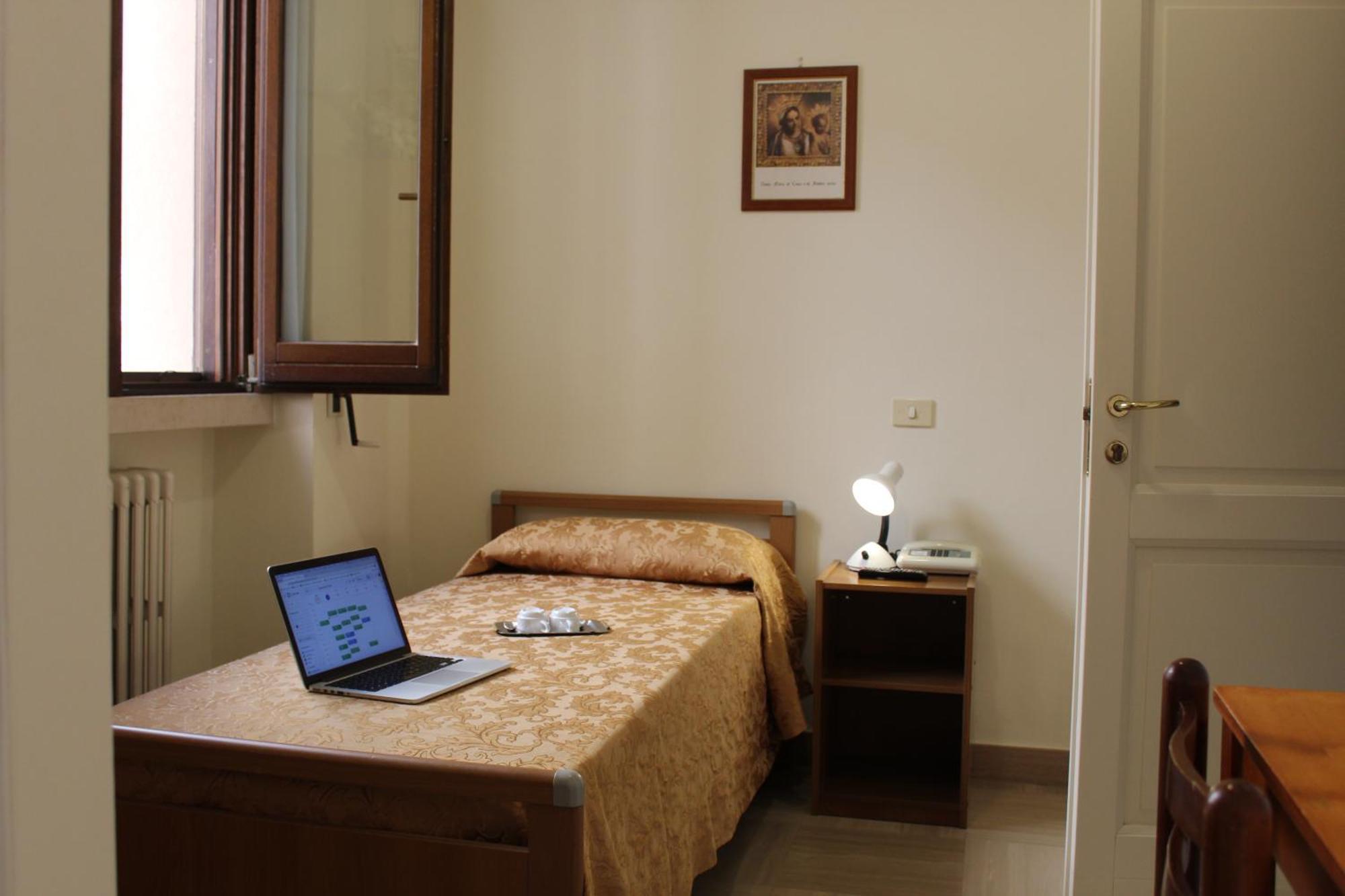 Albergo Del Santuario Santa Maria di Leuca Eksteriør billede