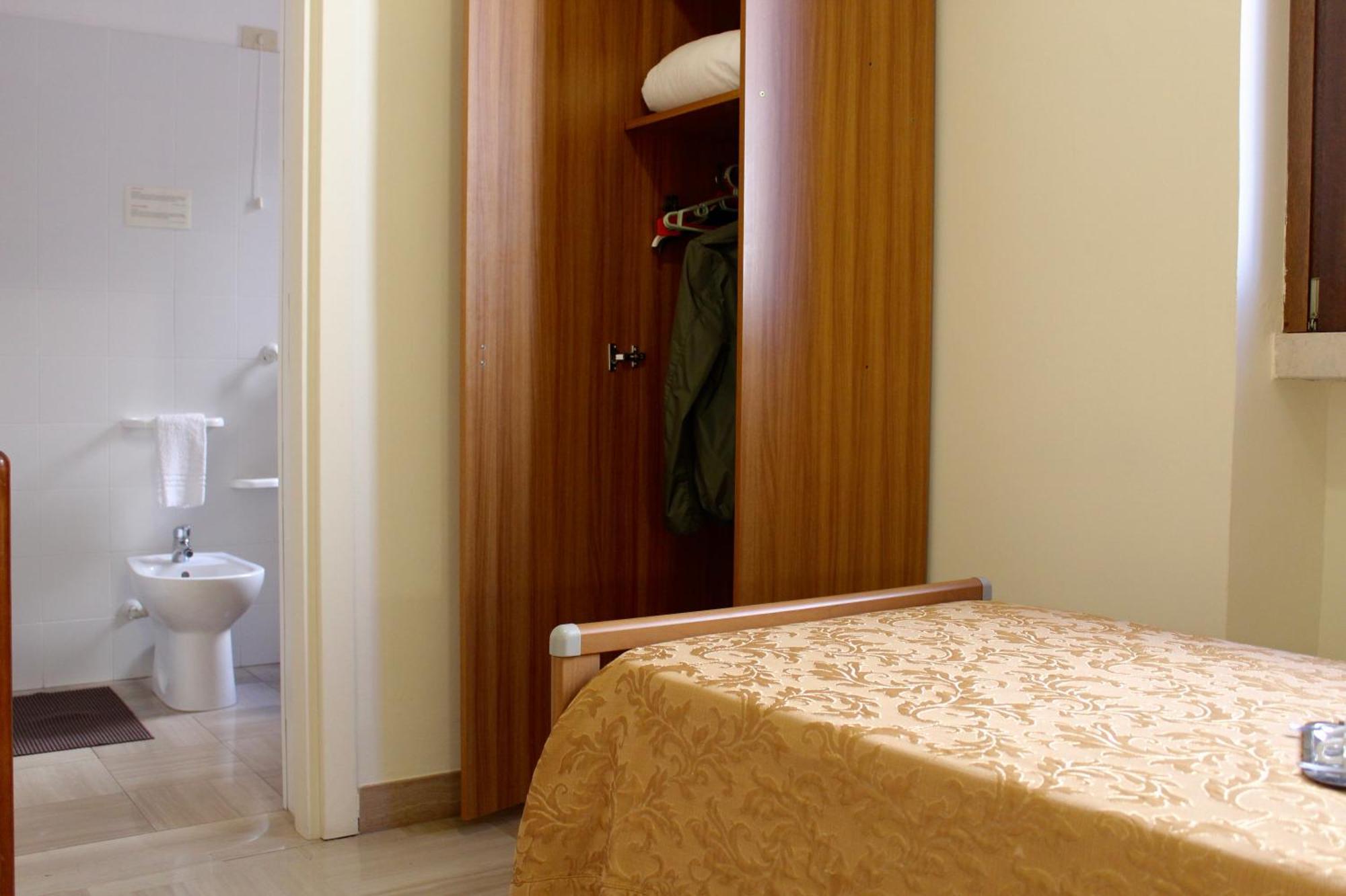 Albergo Del Santuario Santa Maria di Leuca Eksteriør billede