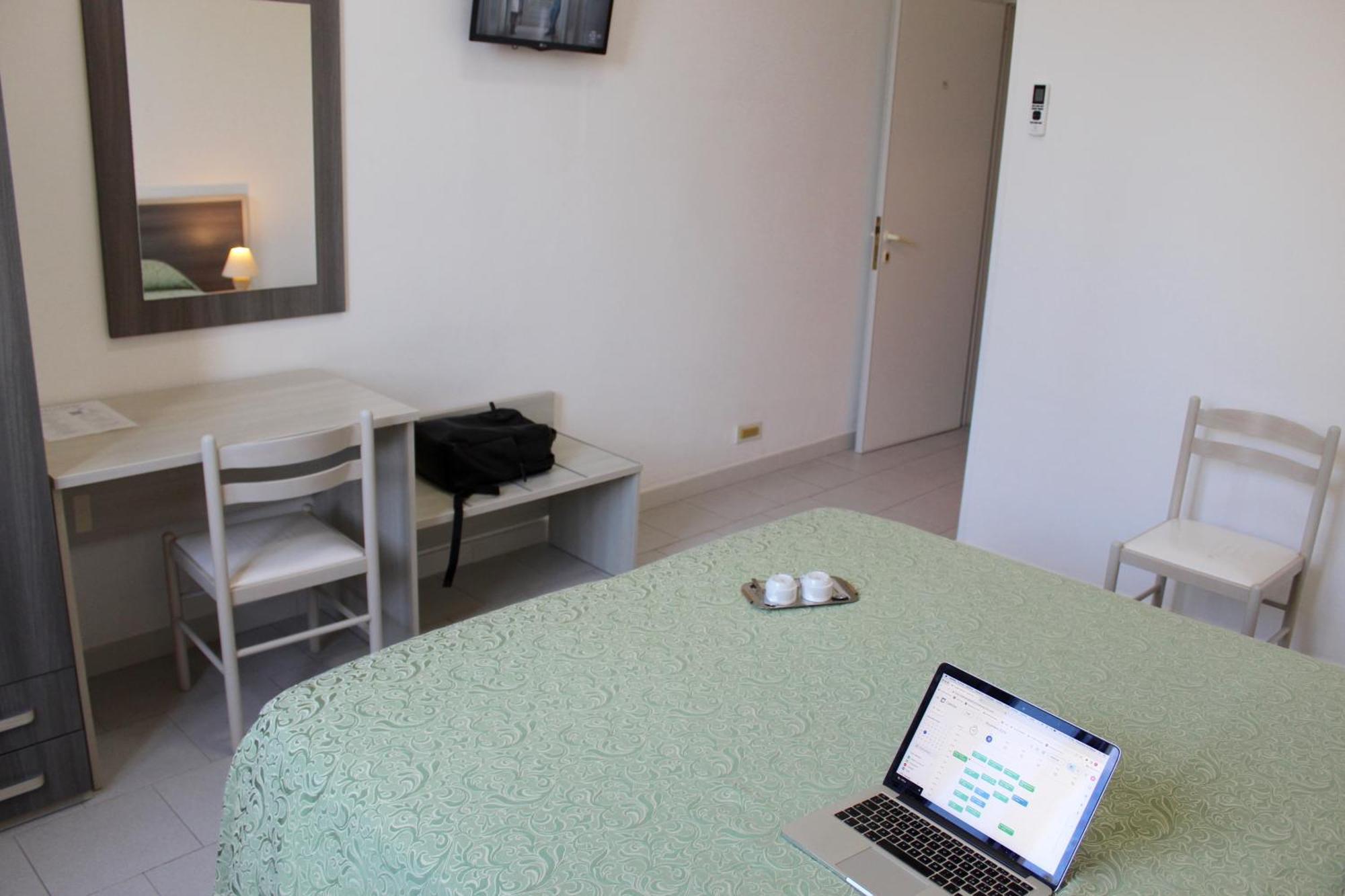 Albergo Del Santuario Santa Maria di Leuca Eksteriør billede