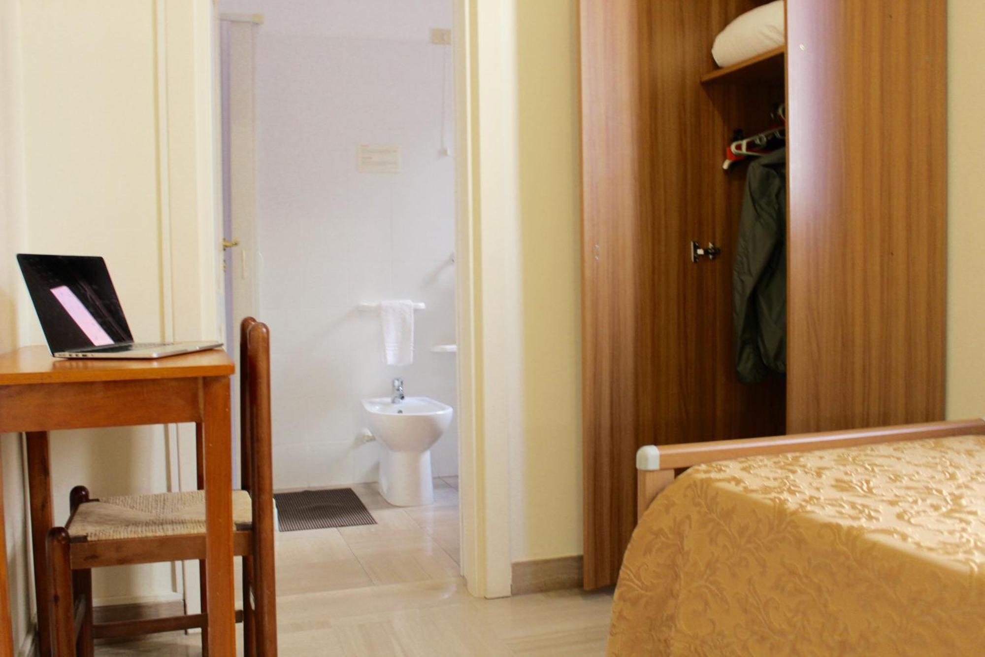 Albergo Del Santuario Santa Maria di Leuca Eksteriør billede