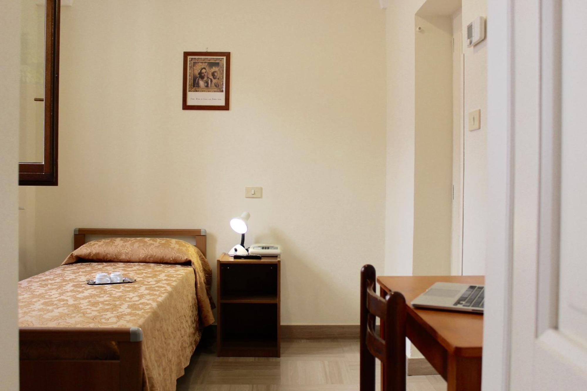 Albergo Del Santuario Santa Maria di Leuca Eksteriør billede