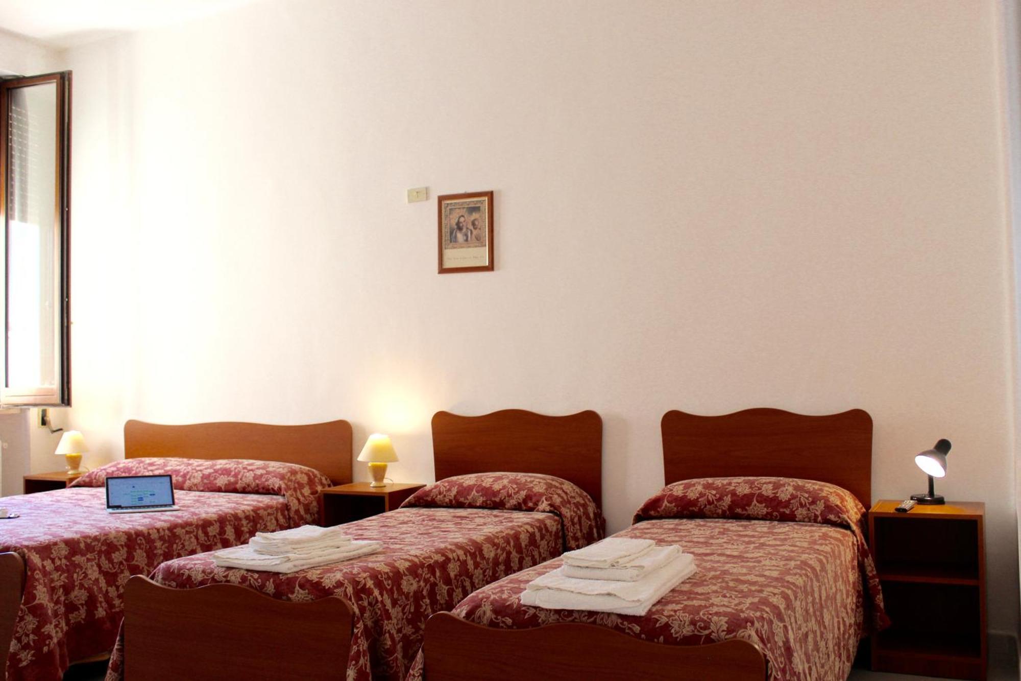 Albergo Del Santuario Santa Maria di Leuca Eksteriør billede
